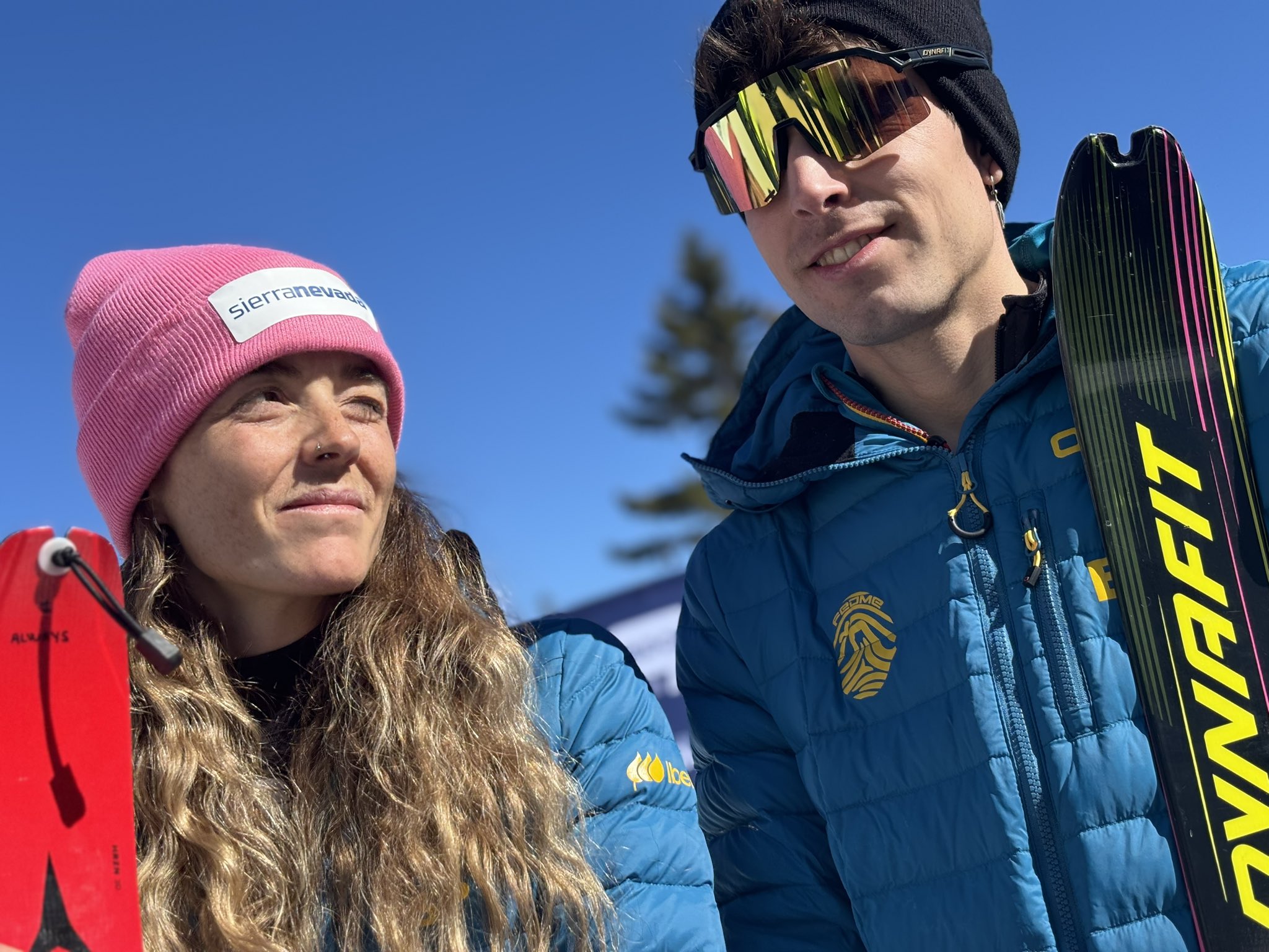 Ana Alonso i Oriol Cardona amb el passaport olímpic després d'acabar la cursa Foto: Xavi Casillanis